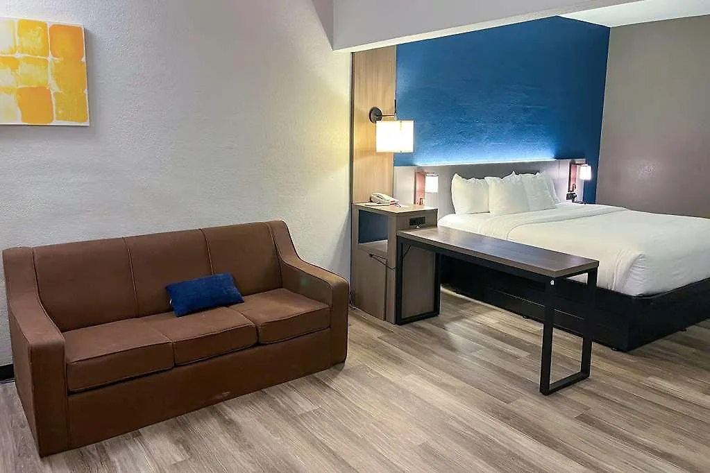 Hotel Comfort Suites Clearwater - Dunedin